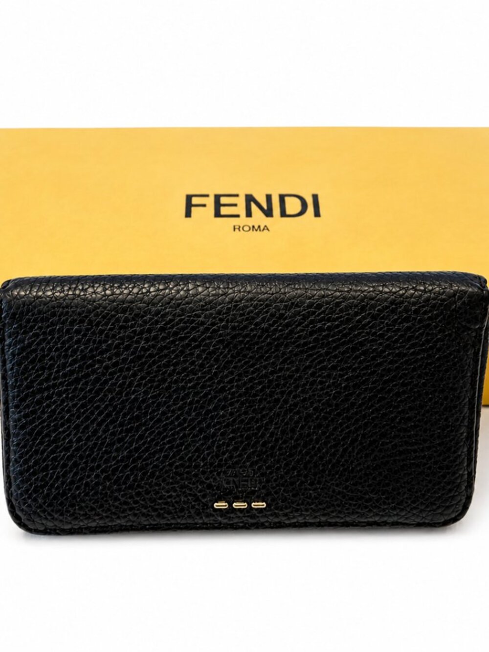 Authentic Fendi Zipper Around Selleria